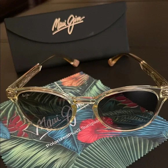 Maui Jim | Accessories | Maui Jim Hiehie Womens Sunglasses  display picture 3